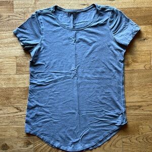 Lululemon Tshirt